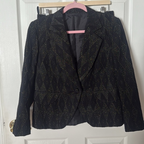 Custom suit, black and metallic gold - Picture 2 of 5